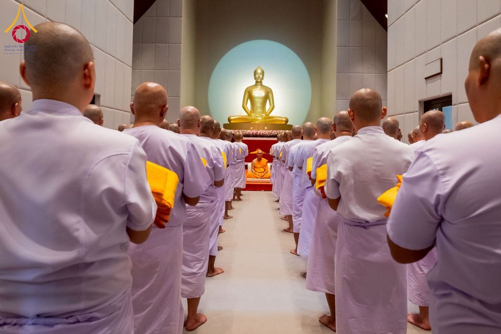 ภาพ No.277693:วันเสาร์ที่ 6 ธันวาคม พ.ศ. 2568 พิธีบรรพชาอุปสมบทและพิธีถวายบาตร โครงการอุปสมบทบูชาธรรมมหาปูชนียาจารย์ ประจำปี พ.ศ.2568 โครงการบวชพระนานาชาติ AEC และ WAB รุ่น CEO (นักบริหาร) รุ่นที่ 5 ณ มหาธรรมกายเจดีย์ วัดพระธรรมกาย