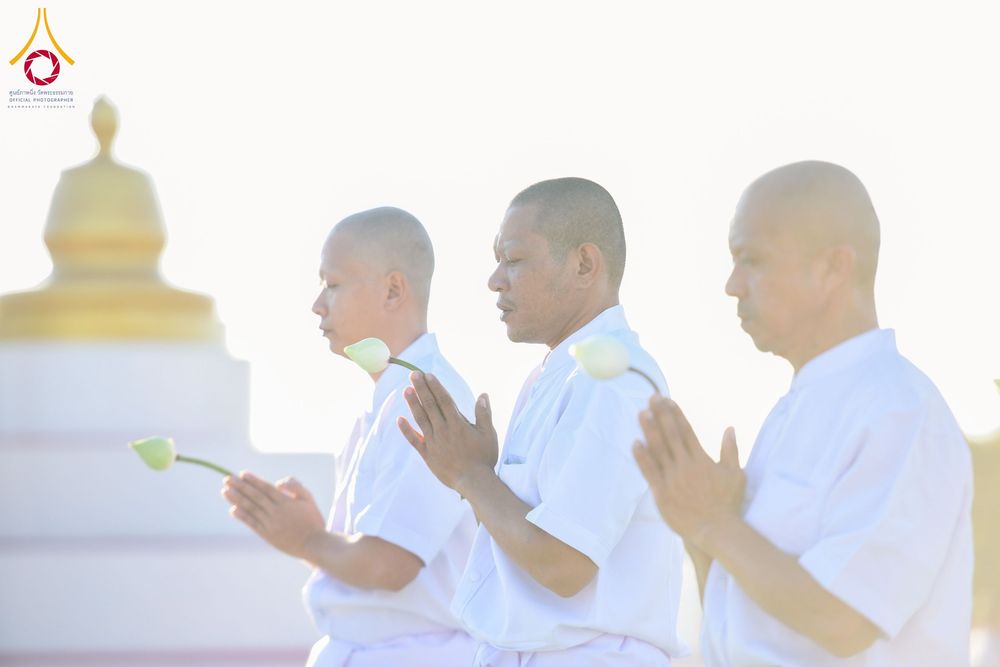 ภาพ No.278061:วันเสาร์ที่ 6 ธันวาคม พ.ศ. 2568 พิธีเวียนประทักษิณ ขอขมามอบผ้าไตร บรรพชาอุปสมบทหมู่ธรรมทายาท จำนวน 53 รูป โครงการอุปสมบทหมู่ รุ่นบูชาธรรมมหาปูชนียาจารย์ ประจำปี 2568 จังหวัดสระบุรี