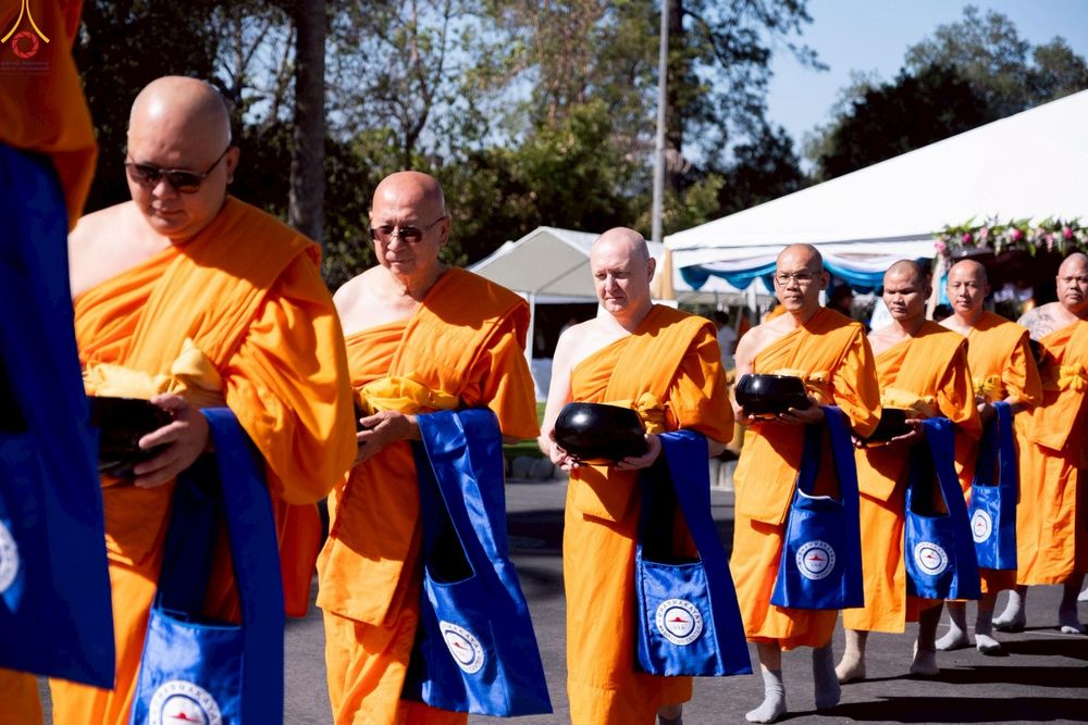 ภาพ No.259277:วันอาทิตย์ที่ 12 ตุลาคม พ.ศ. 2568 พิธีทอดกฐินบรมจักรพรรดิ สร้างอุโบสถ 82 ปี บูชาธรรมหลวงพ่อธัมมชโย ณ วัดพระธรรมกายแคลิฟอร์เนีย ประเทศสหรัฐอเมริกา 