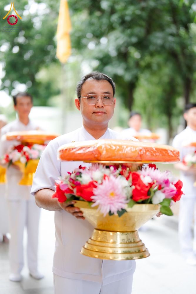 ภาพ No.159061:พิธีทอดผ้าป่าถวายทุนการศึกษาพระภิกษุสามเณรทั่วโลก และ พิธีถวายสังฆทานหนังสือพระไตรปิฏก 80 วัด บูชาธรรม 80 ปี หลวงพ่อธัมมชโย วันเสาร์ที่ 21 กันยายน พ.ศ. 2567 ณ โบสถ์พระไตรปิฏก วัดพระธรรมกาย