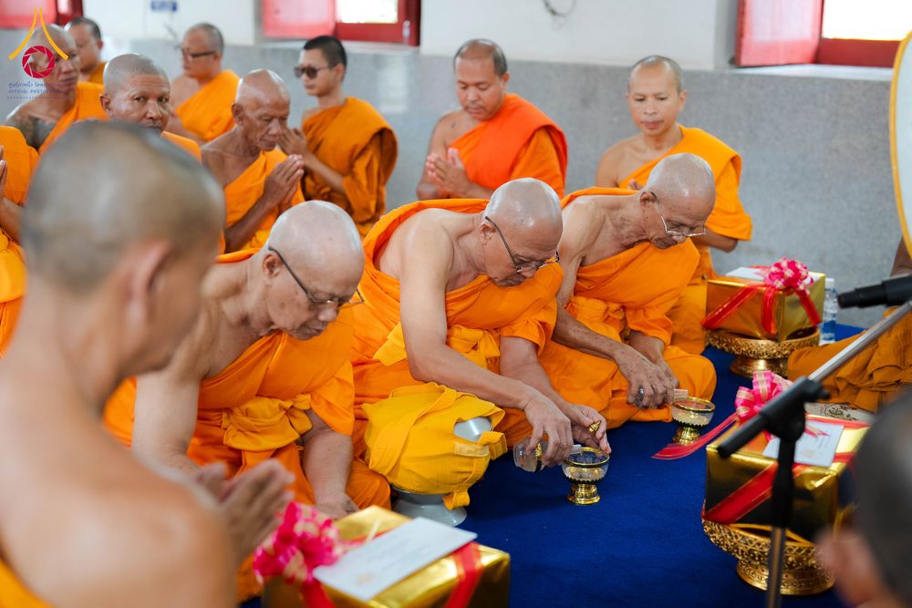 ภาพ No.341402:วันอาทิตย์ที่ 26 กรกฎาคม พ.ศ. 2569 ​โครงการอุปสมบทหมู่บูชาธรรมมหาปูชนียาจารย์ รุ่นที่ ๑ วัดกลางธนรินทร์ ต.บ้านแป้ง อ.พรหมบุรี จ.สิงห์บุรี