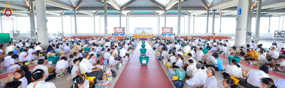 ภาพ No.320753:วันที่ 11 เมษายน พ.ศ.2569 พิธีตักบาตรฉลองสามเณรใหม่ โครงการบรรพชาสามเณรกล้าตะวัน ณ มหารัตนวิหาคด คอร์ 25 ชั้น 2 วัดพระธรรมกาย