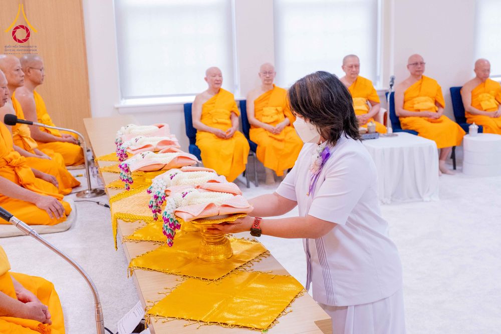 ภาพ No.319143:วันที่ 29 มีนาคม พ.ศ.2569 พิธีอัญเชิญรูปหล่อพระมงคลเทพมุนี (สด จนฺทสโร) ประดิษฐาน ณ ห้องปฏิบัติธรรม “มงคลรัตนโชติ”  วัดพระธรรมกายชิคาโก ประเทศสหรัฐอเมริกา