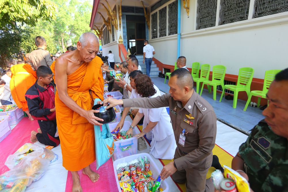 ภาพ No.30619:พิธีถวายสังฆทานแด่คณะสงฆ์ 323 วัด ใน 4 จังหวัดภาคใต้ ครั้งที่ 142