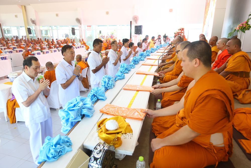 ภาพ No.30704:พิธีถวายสังฆทานแด่คณะสงฆ์ 323 วัด ใน 4 จังหวัดภาคใต้ ครั้งที่ 143