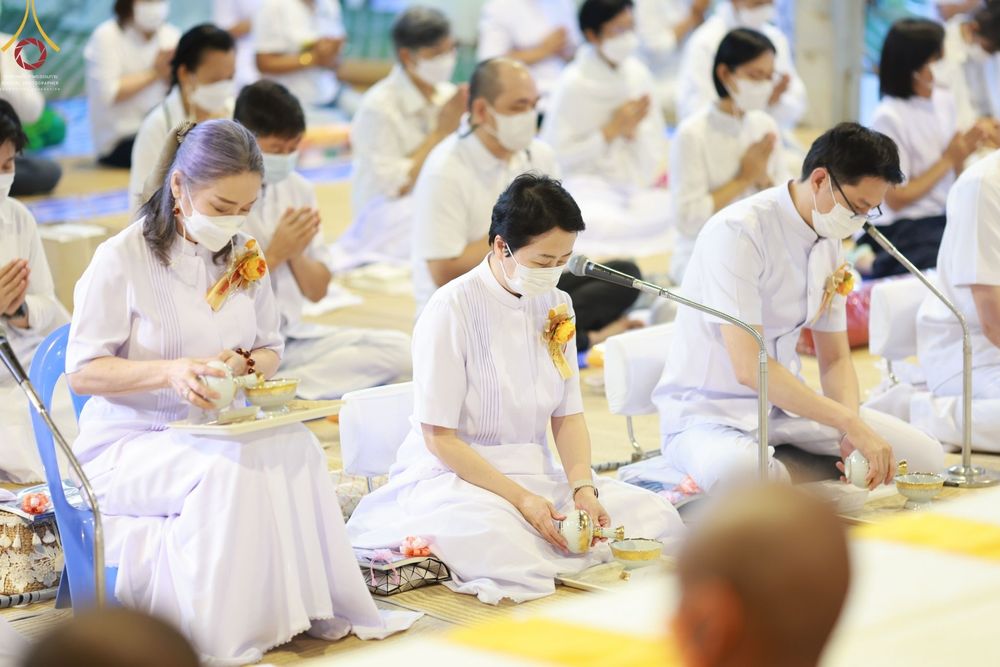 ภาพ No.69761:พิธีถวายภัตตาหารเป็นสังฆทาน แด่คณะพระธรรมยาตราฯ ในโครงการธรรมยาตราฯ ปีที่ 11 ณ อนุสรณ์สถานมหาวิหารพระมงคลเทพมุนี อ.สองพี่น้อง จ.สุพรรณบุรี วันที่ 6 มกราคม พ.ศ. 2566