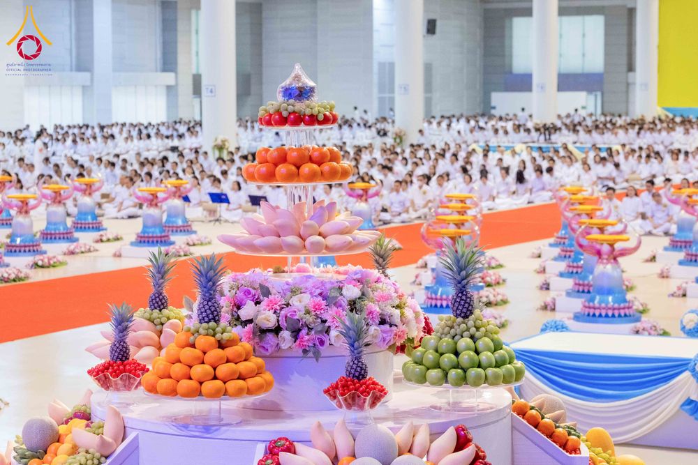 ภาพ No.318287:วันอาทิตย์ต้นเดือนที่ 5 เมษายน พ.ศ.2569 พิธีบูชาข้าวพระ ณ สภาธรรมกายสากล วัดพระธรรมกาย