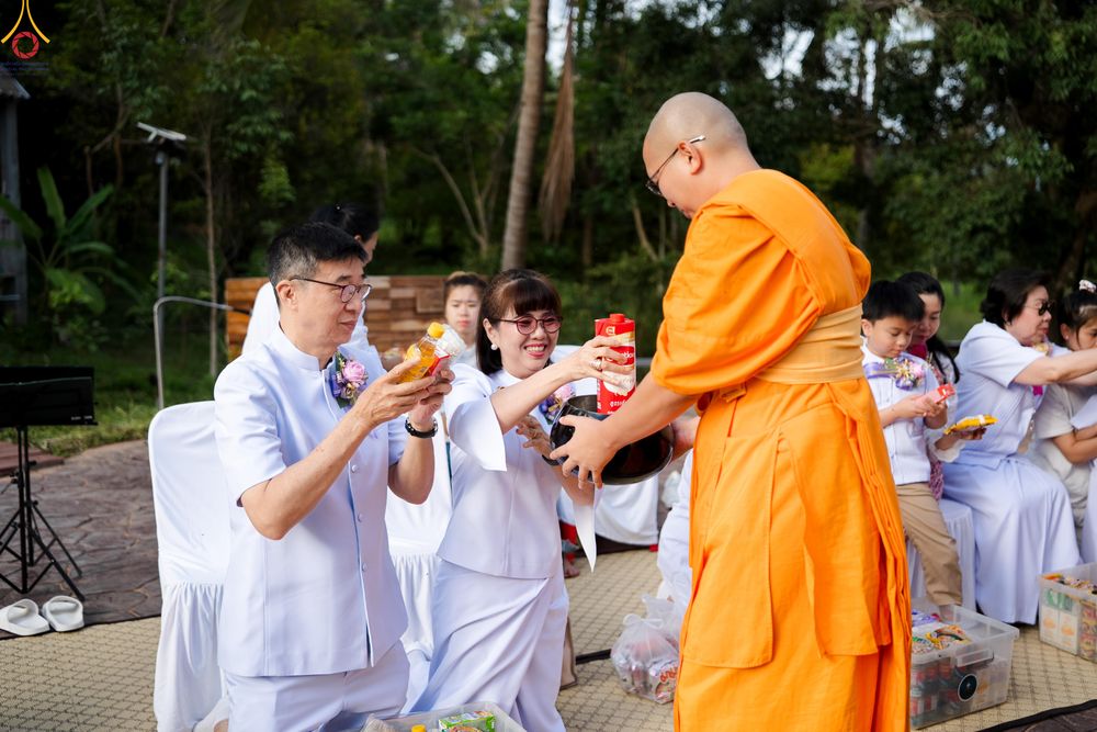 ภาพ No.335626:วันที่ 14 มิถุนายน พ.ศ.2569 พิธีทอดผ้าป่าแก้วภูเรือฉลองครบรอบ11ปี