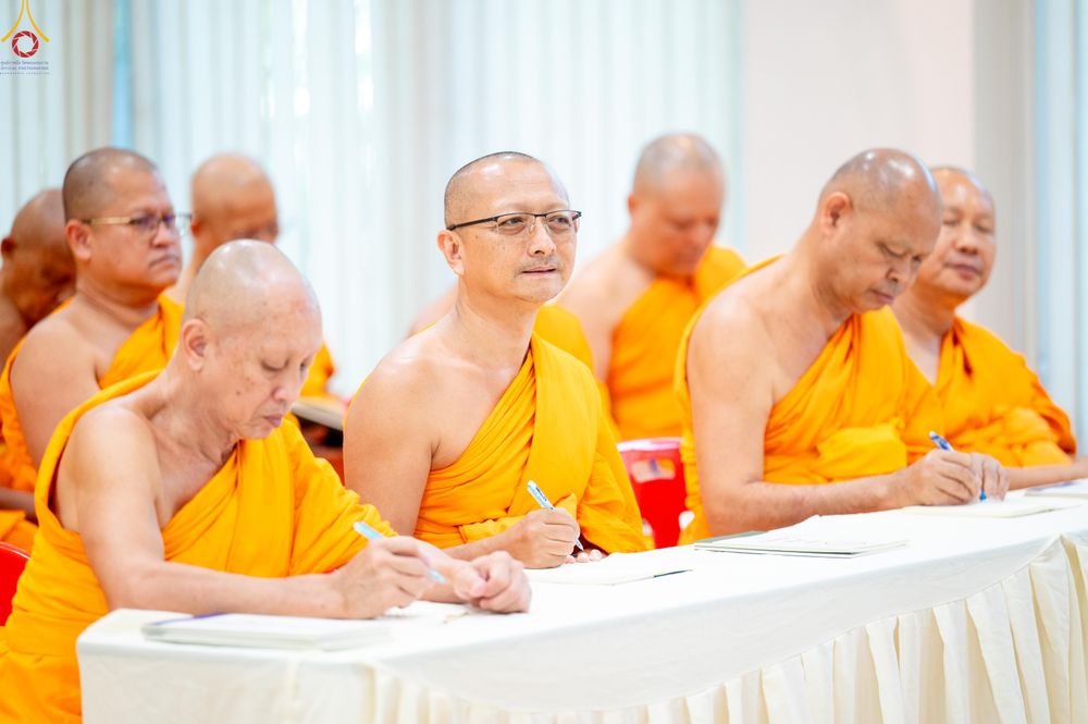 ภาพ No.335965:วันที่ 15 มิถุนายน พ.ศ.2569 หลวงพ่อทัตตชีโวเมตตาให้โอวาทแก่เจ้าอาวาสวัดศูนย์สาขาภายในประเทศ ณ วัดพระธรรมกาย