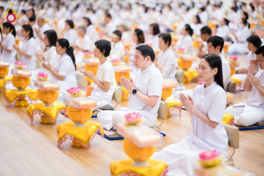 ภาพ No.313583:วันอาทิตย์ที่ 15 มีนาคม พ.ศ. 2569 พิธีร่วมบุญบรรพชาสามเณร 5000 รูป ณ ห้องแก้วสารพัดนึก 2 สภาธรรมกายสากล วัดพระธรรมกาย