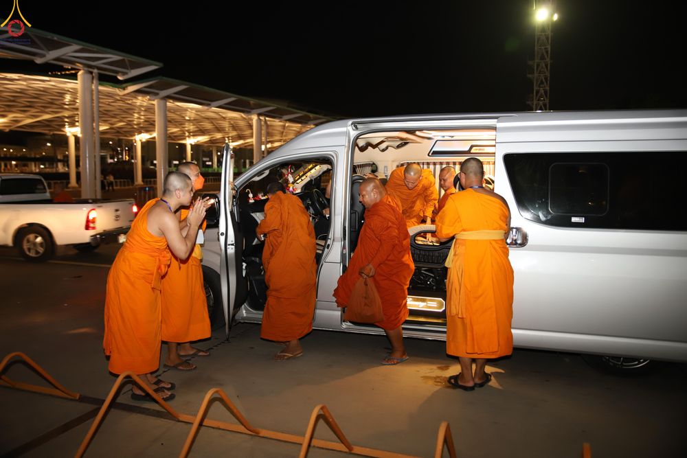 ภาพ No.323402:วันที่ 22 เมษายน พ.ศ.2569(วันคุ้มครองโลก) งานถวายมหาสังฆทาน 40,000 กว่าวัดทั่วประเทศ การเดินทางเข้าวัด , การต้อนรับปฏิสันถารพระสังฆาธิการ  ,  การจัดเตรียมภัตตาหาร , การลงทะเบียน