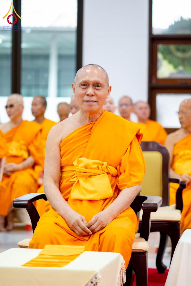 ภาพ No.315815:วันพฤหัสบดีที่ 26 มีนาคม พ.ศ. 2569 พิธีบำเพ็ญกุศล คุณพ่อณรงค์ จินตมากุล  สิริอายุ 99 ปี 11 เดือน โยมบิดา พระครูปลัดรัตนวีรวัฒน์ (รังสฤษดิ์ อิทฺธิจินตโก) ที่ปรึกษาเจ้าคณะจังหวัดปทุมธานี เจ้าอาวาสวัดพระธรรมกาย  ณ ห้องปลูกศรัทธา 2 วัดพระธรรมกาย ปทุมธานี