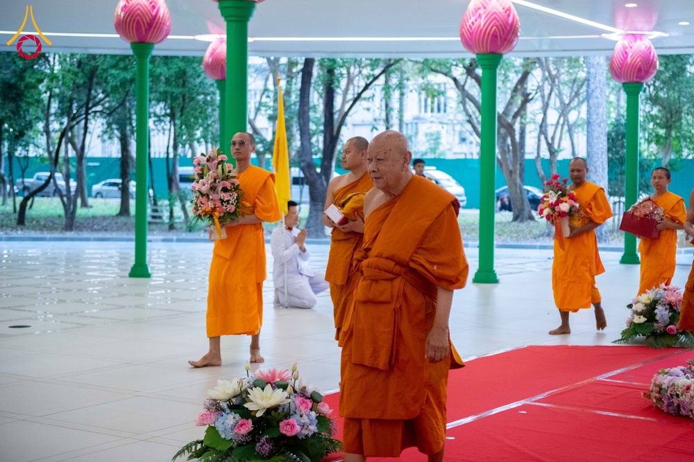 ภาพ No.308958:วันอาทิตย์ที่ 8 กุมภาพันธ์ พ.ศ. 2569  พิธีต้อนรับพระบัญชาสมเด็จพระสังฆราช แต่งตั้ง  “พระครูปลัดรัตนวีรวัฒน์” (รังสฤษดิ์ อิทฺธิจินฺตโก) เจ้าอาวาสวัดพระธรรมกาย ให้ดำรงตำแหน่ง “ที่ปรึกษาเจ้าคณะจังหวัดปทุมธานี”