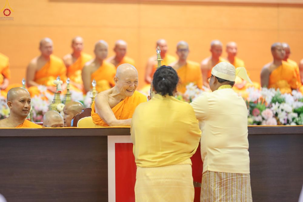 ภาพ No.327773:วันที่ 3 พฤษภาคม พ.ศ.2569 พิธีรับมอบพระบรมสารีริกธาตุ จากสาธารณรัฐแห่งสหภาพเมียนมา ณ ห้องแก้วสารพัดนึก วัดพระธรรมกาย