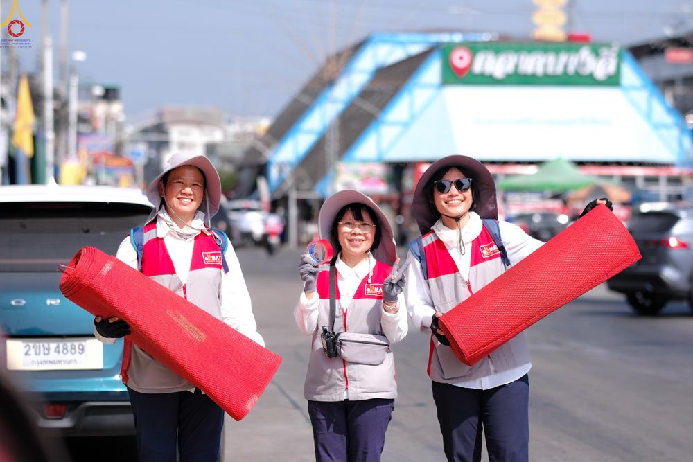 ภาพ No.296203:ภาพเบื้องหลังอาสาสมัครรวมใจ ชุดที่ 2 ในโครงการธรรมยาตรา กตัญญูบูชา มหาปูชนียาจารย์ พระมงคลเทพมุนี(สด จนฺทสโร) พระผู้ปราบมาร อนุสรณ์สถาน 7 แห่ง ปีที่ 14