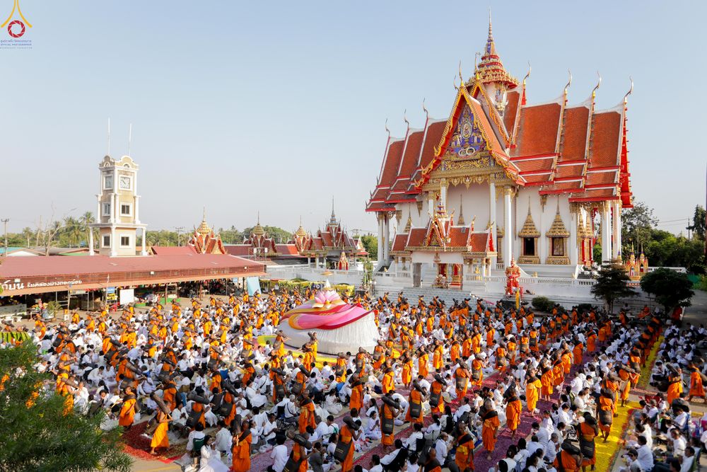 ภาพ No.295436:วันที่ 16 มกราคม พ.ศ. 2569 พิธีต้อนรับพระธรรมยาตรา อนุสรณ์สถานลำดับที่ 4 (ภาพชุดที่ 2) สถานที่เกิดด้วยกายธรรม ณ วัดโบสถ์บน ต.บางคูเวียง จ.นนทบุรี ในโครงการธรรมยาตรา กตัญญูบูชา มหาปูชนียาจารย์ พระมงคลเทพมุนี(สด จนฺทสโร) พระผู้ปราบมาร อนุสรณ์สถาน 7 แห่ง ปี