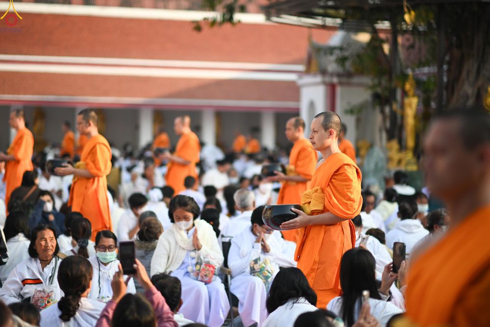 ภาพ No.294462:วันที่ 14 มกราคม พ.ศ. 2569 พิธีตักบาตรพระธรรมยาตรา ณ วัดสองพี่น้อง ต.ต้นตาล อ.สองพี่น้อง จ.สุพรรณบุรี ในโครงการธรรมยาตรา กตัญญูบูชา มหาปูชนียาจารย์ พระมงคลเทพมุนี(สด จนฺทสโร) พระผู้ปราบมาร อนุสรณ์สถาน 7 แห่ง ปีที่ 14