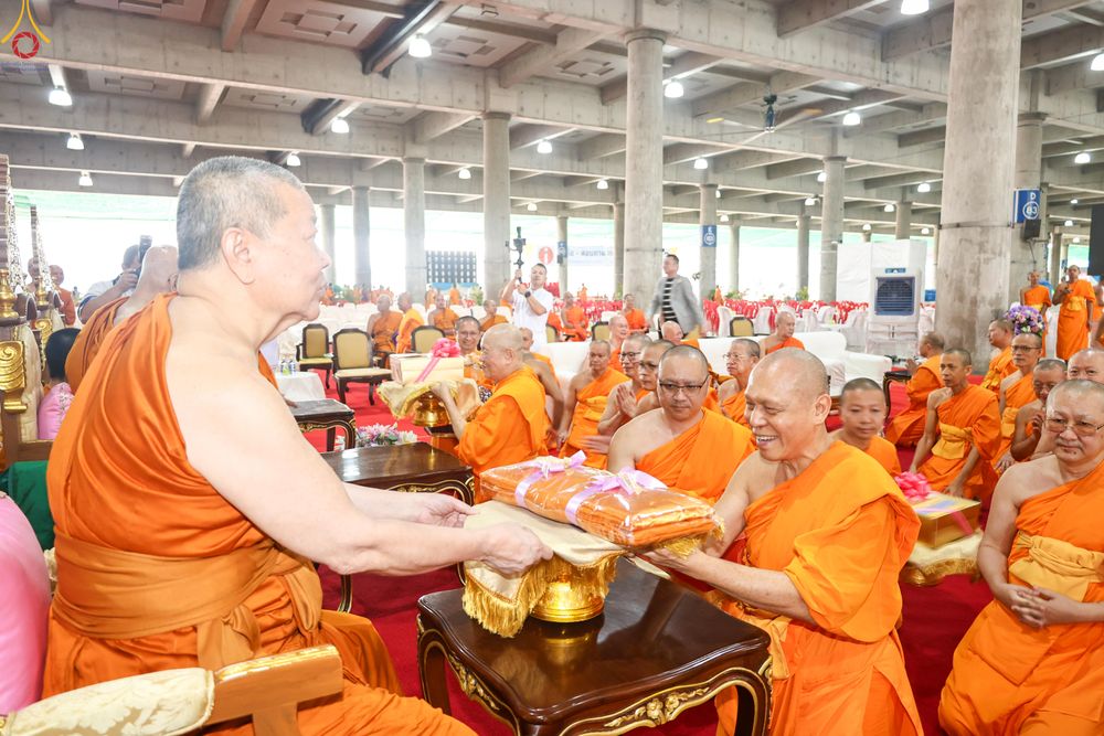 ภาพ No.323487:วันที่ 22 เมษายน พ.ศ.2569(วันคุ้มครองโลก) งานถวายมหาสังฆทาน 40,000 กว่าวัดทั่วประเทศ การเดินทางเข้าวัด , การต้อนรับปฏิสันถารพระสังฆาธิการ  ,  การจัดเตรียมภัตตาหาร , การลงทะเบียน