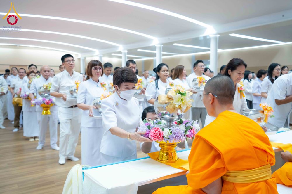 ภาพ No.310712:วันอาทิตย์ที่ 22 กุมภาพันธ์ พ.ศ. 2569 พิธีถวายโคมมาฆประทีป ณ ห้องแก้วสารพัดนึก 2 วัดพระธรรมกาย จ.ปทุมธานี