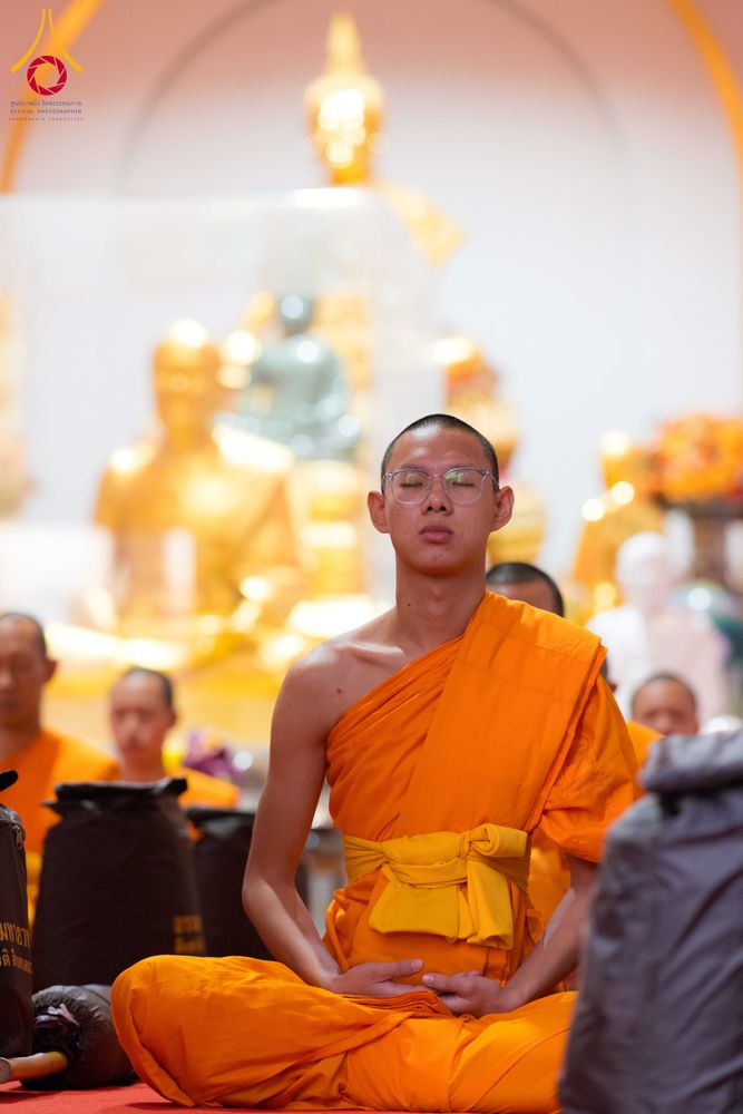 ภาพ No.294595:วันอาทิตย์ที่ 14 ธันวาคม พ.ศ.2568 พระธรรมยาตราปฏิบัติธรรมและถ่ายภาพหมู่ประวัติศาสตร์ ณ วัดสองพี่น้อง ต.ต้นตาล อ.สองพี่น้อง จ.สุพรรณบุรี ในโครงการธรรมยาตรา กตัญญูบูชา มหาปูชนียาจารย์ พระมงคลเทพมุนี(สด จนฺทสโร) พระผู้ปราบมาร อนุสรณ์สถาน 7 แห่ง ปีที่ 14