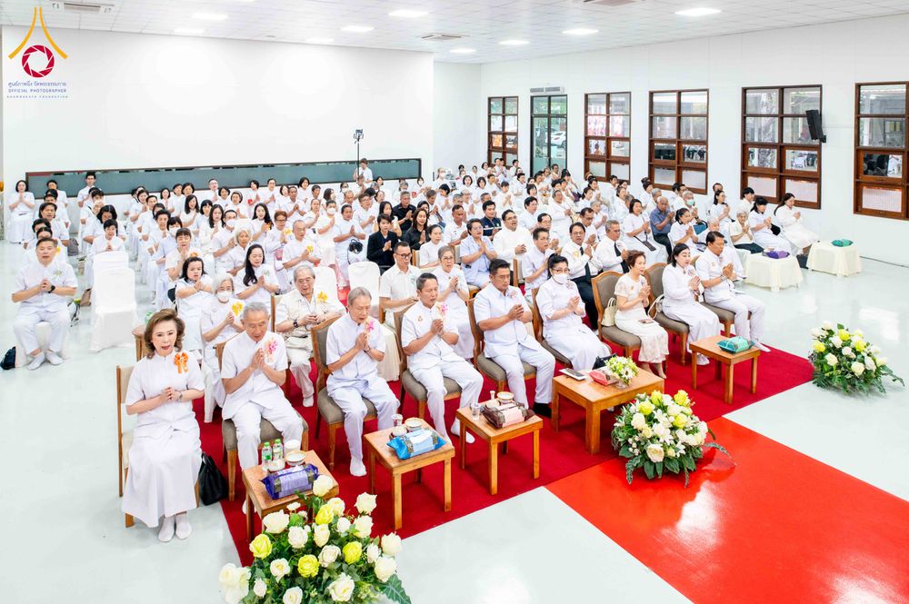 ภาพ No.314671:วันเสาร์ที่ 21 มีนาคม พ.ศ. 2569 พิธีบำเพ็ญกุศล คุณพ่อณรงค์ จินตมากุล  สิริอายุ 99 ปี 11 เดือน โยมบิดา พระครูปลัดรัตนวีรวัฒน์ (รังสฤษดิ์ อิทฺธิจินตโก) ที่ปรึกษาเจ้าคณะจังหวัดปทุมธานี เจ้าอาวาสวัดพระธรรมกาย  ณ ห้องปลูกศรัทธา 2 วัดพระธรรมกาย ปทุมธานี