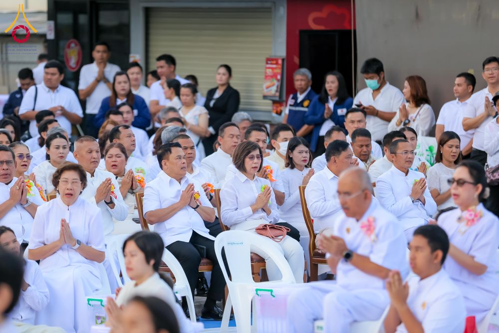 ภาพ No.313903:วันอาทิตย์ที่ 14 มีนาคม พ.ศ. 2569 ทำบุญเมืองหาดใหญ่ตักบาตรพระ 1,109 รูป เติมบุญใหญ่ หลังวิกฤตมหาอุทกภัย ณ ซุ้มประตูไชน่าทาวน์ ถนนศุภสารรังสรรค์ อ.หาดใหญ่ จ.สงขลา