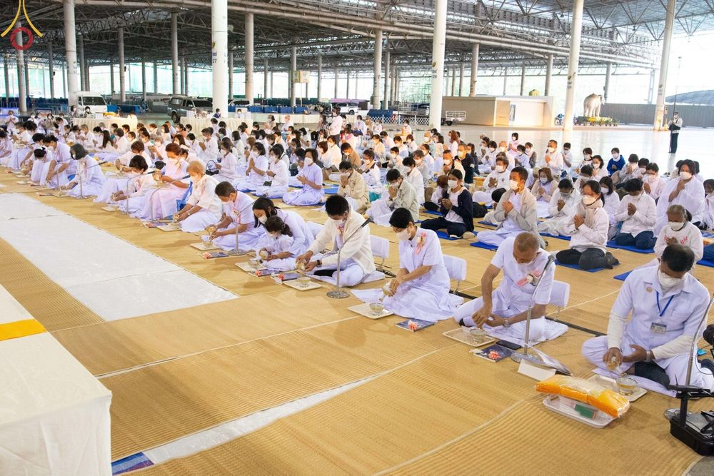 ภาพ No.75077:พิธีถวายภัตตาหารเป็นสังฆทาน แด่คณะพระธรรมยาตราฯ ในโครงการธรรมยาตรากตัญญูบูชา มหาปูชนียาจารย์ พระมงคลเทพมุนี(สด จนฺทสโร) พระผู้ปราบมาร อนุสรณ์สถาน 7 แห่ง ปีที่ 11 วันที่ 30 มกราคม พ.ศ. 2566