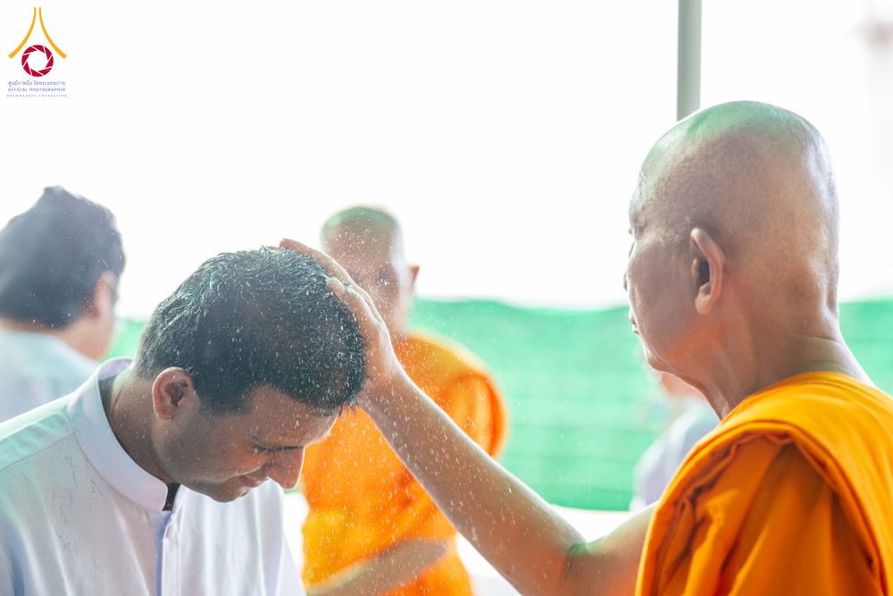 ภาพ No.339807:วันที่ 19 กรกฎาคม พ.ศ.2569 พิธีตัดปอยผม โครงการบวชพระนานาชาติ AEC และ WAB รุ่นที่ 10 THE AEC & INTERNATIONAL ORDINATION PROGRAM ณ มหารัตนวิหารคด 30 วัดพระธรรมกาย ปทุมธานี