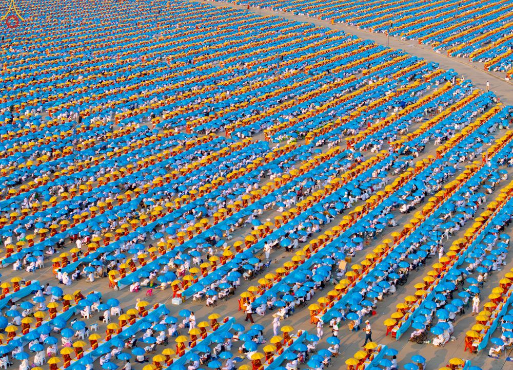 ภาพ No.324000:วันที่ 22 เมษายน พ.ศ.2569 (วันคุ้มครองโลก) พิธีถวายมหาสังฆทาน 40,000 กว่าวัดทั่วประเทศ ณ ลานธรรม พระมหาธรรมกายเจดีย์ วัดพระธรรมกาย