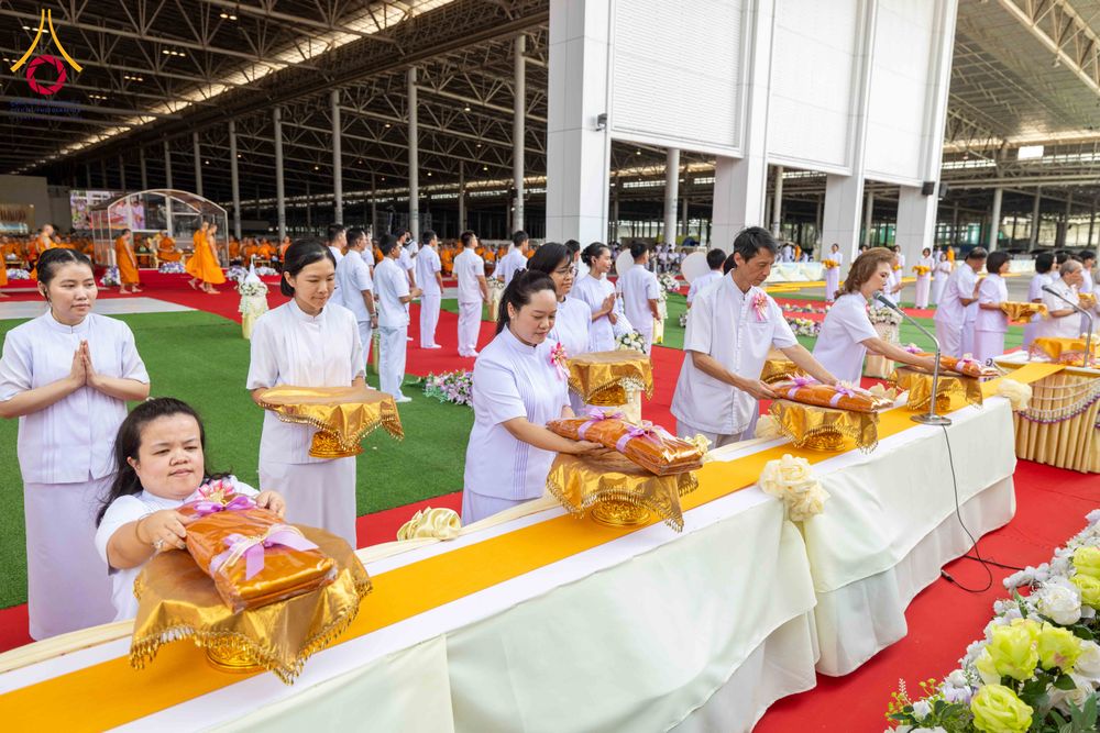 ภาพ No.316531:วันอาทิตย์ที่ 29 มีนาคม พ.ศ. 2569 พิธีทอดผ้าบังสุกุลและพิธีชำระร่าง โยมพ่อณรงค์ จินตมากุล  สิริอายุ 99 ปี 11 เดือน โยมบิดา พระครูปลัดรัตนวีรวัฒน์ (รังสฤษดิ์ อิทฺธิจินตโก) ที่ปรึกษาเจ้าคณะจังหวัดปทุมธานี เจ้าอาวาสวัดพระธรรมกาย  ณ ฌาปนสถานชั่วคราว ทางเข้า 