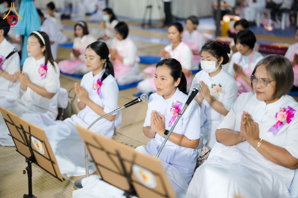 ภาพ No.299168:วันที่ 21 มกราคม พ.ศ. 2569 พิธีถวายภัตตาหารเป็นสังฆทาน แด่พระธรรมยาตรา ณ อนุสรณ์สถานบางปลา วัดบางปลา อำเภอบางเลน จังหวัดนครปฐม ในโครงการธรรมยาตรา กตัญญูบูชา มหาปูชนียาจารย์ พระมงคลเทพมุนี(สด จนฺทสโร) พระผู้ปราบมาร อนุสรณ์สถาน 7 แห่ง ปีที่ 14