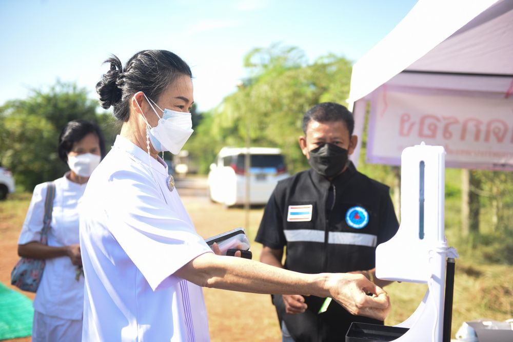 ภาพ No.37410:พิธีทอดกฐินสามัคคี ปฐมกฐิน เพื่อพัฒนาสร้างทุกสิ่ง ณ ศูนย์ปฎิบัติธรรมวิหารแดง