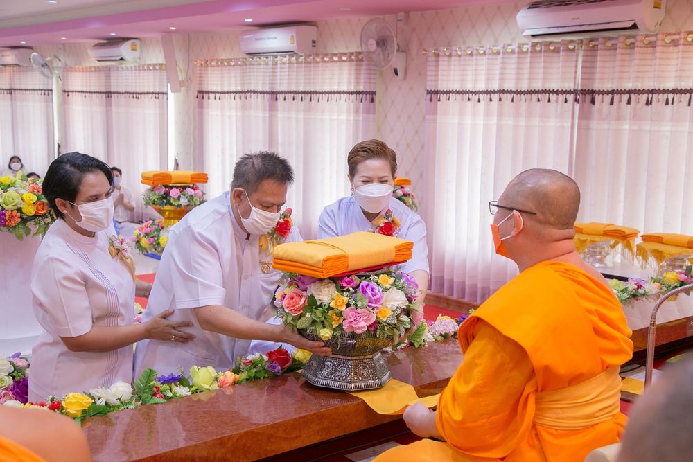 ภาพ No.39006:พิธีทอดกฐิน ณ ศูนย์ปฏิบัติธรรมท่าม่วง