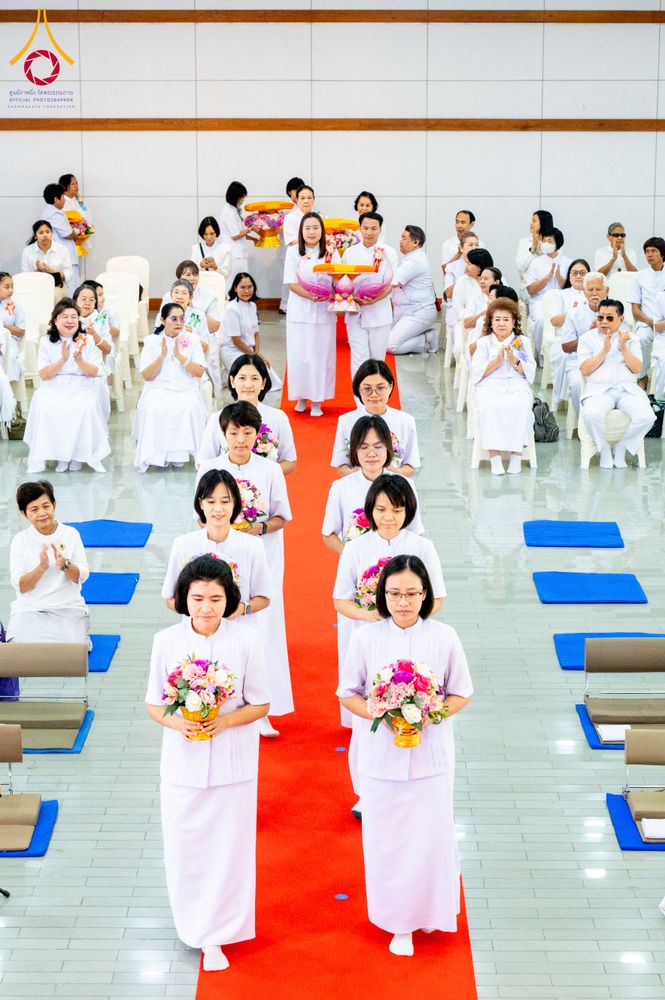 ภาพ No.278403:วันพุธที่ 10 ธันวาคม พ.ศ.2568  พิธีทอดผ้าป่าเพื่อสนับสนุนโครงการตักบาตรพระ 10,000 รูป เมืองกาญจนบุรี ณ อาคารปลูกศรัทธา วัดพระธรรมกาย