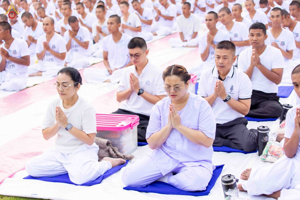 ภาพ No.340979:วันที่ 26 กรกฎาคม พ.ศ. 2569 โครงการพัฒนาคุณธรรม จริยธรรม สำหรับนักเรียนนายสิบตำรวจ (นสต.) รุ่นที่ 17 ศูนย์ฝึกอบรมตำรวจภูธรภาค 1 ได้จัดกิจกรรม ตักบาตรเพื่อน้อมอุทิศถวายเพื่อเป็นพระราชกุศลฯ  และปฏิบัติธรรม ติวธรรมมะ ณ ศูนย์ปฏิบัติธรรมเวิล์ดพีช วัลเล่ย์ (Wo