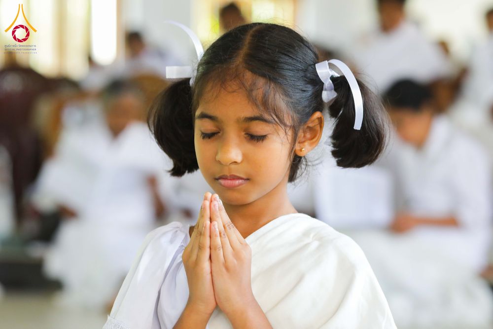 ภาพ No.317760:วันที่ 1 เมษายน พ.ศ. 2569 พิธีสวดธัมมจักกัปปวัตตนสูตรนานาชาติ ในวันพระใหญ่ ขึ้น 15 ค่ำ เดือน 5 (Poya Day)  ณ ศรีธรรมนันทะปิริเวนะ เเละ  วัดวิมลวิหาร นาวละ ประเทศศรีลังกา