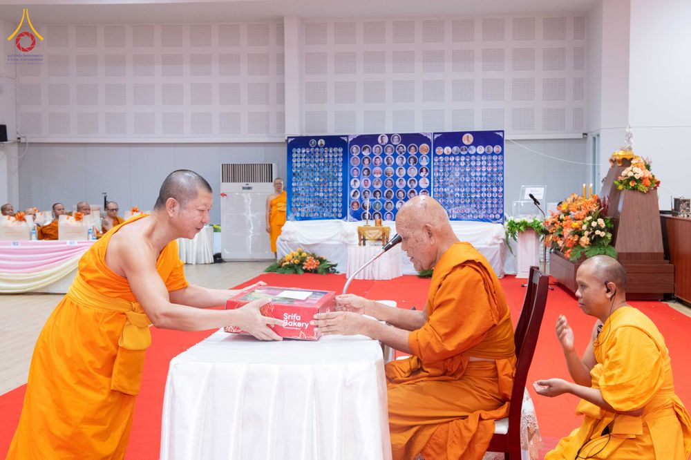 ภาพ No.342666:วันเสาร์ที่ 8 สิงหาคม พ.ศ. 2569  พิธีทักษิณานุปทาน แด่บรรพชนตระกูลผ่องสวัสดิ์และหมู่ญาติที่ล่วงลับไปแล้ว ครั้งที่ 21 ณ พระมหาเจดีย์ทัตตชีโว ศูนย์อบรมเยาวชนกาญจนบุรี
