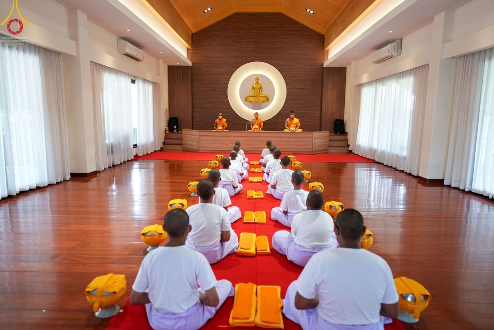 ภาพ No.45840:ประมวลภาพพิธีบรรพชา โครงการบรรพชาสามเณรฟื้นฟูพระพุทธศาสนาทั่วไทย ณ ศูนย์ปฏิบัติธรรมอุทัยแสง 