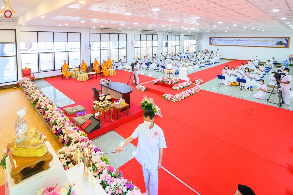 ภาพ No.78178:พิธีเจริญพระพุทธมนต์ สมโภชดวงแก้ว  " ดวงตะวันแห่งเกาหลี "  ดวงแก้ว "บริกรรมนิมิต" เพื่อการเข้าถึงธรรม  วันเสาร์ที่ 18 มีนาคม พ.ศ.2566  ณ อาคารปลูกศรัทธา วัดพระธรรมกาย