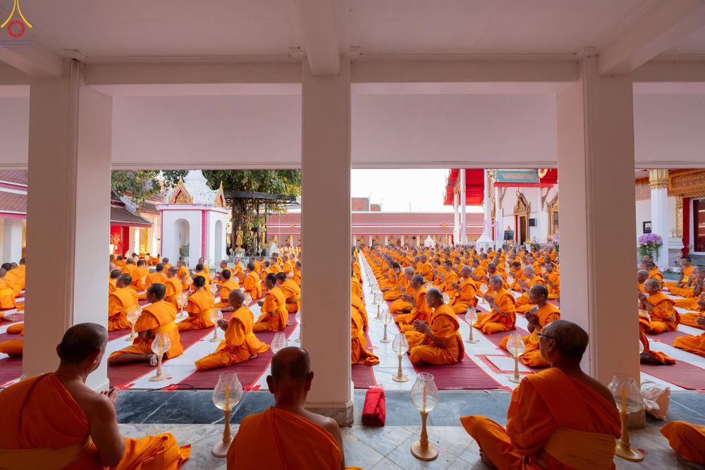 ภาพ No.293932:วันที่ 14 มกราคม พ.ศ. 2569 พิธีจุดประทีปถวายเป็นพุทธบูชา และบูชาธรรมมหาปูชนียาจารย์  ณ วัดสองพี่น้อง ต.ต้นตาล อ.สองพี่น้อง จ.สุพรรณบุรี ในโครงการธรรมยาตรา กตัญญูบูชา มหาปูชนียาจารย์ พระมงคลเทพมุนี(สด จนฺทสโร) พระผู้ปราบมาร อนุสรณ์สถาน 7 แห่ง ปีที่ 14