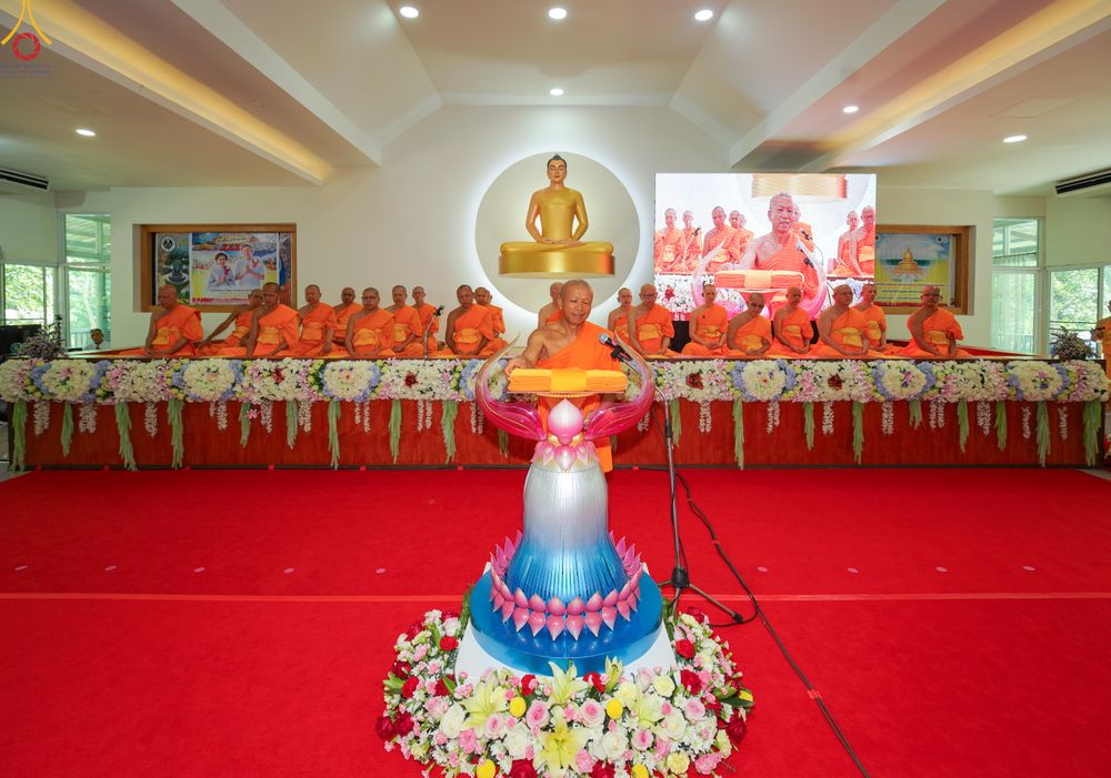 ภาพ No.331664:วันพุธที่ ๓ มิถุนายน พ.ศ.๒๕๖๙ พิธีทอดผ้าป่า ปฏิบัติธรรมกลั่นแผ่นดิน พิธีโปรยรัตนชาติ  และ พิธีตอกเสาเข็ม มงคลต้นแรก สถาปนา "องค์พระเจดีย์เพื่อสร้างสันติภาพโลก"  องค์แรก ครั้งแรกของลำปาง ประตูสู่ภาคเหนือ  ณ ศูนย์ปฏิบัติธรรมเถินเทิดธรรม อ.เถิน จ.ลำปาง