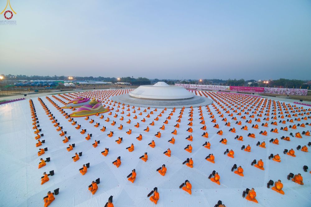 ภาพ No.74232:พุทธบุตรธรรมยาตรา ปฏิบัติธรรมและบันทึกภาพประวัติศาสตร์ ในโครงการธรรมยาตรากตัญญูบูชา มหาปูชนียาจารย์ พระมงคลเทพมุนี(สด จนฺทสโร) พระผู้ปราบมาร อนุสรณ์สถาน 7 แห่ง ปีที่ 11 ณ อนุสรณ์สถานบางปลา อ.บางเลน จ.นครปฐม วันที่ 23 มกราคม พ.ศ. 2566