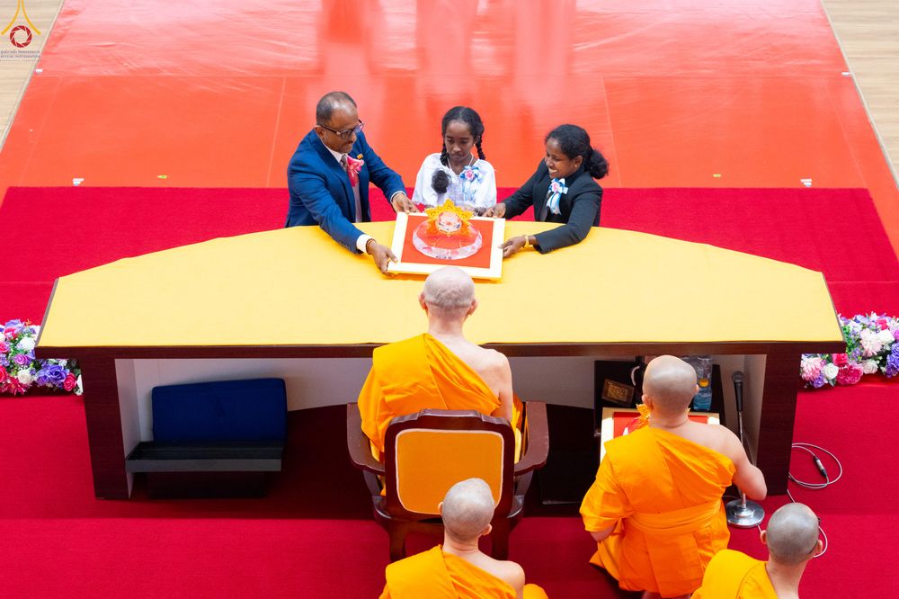 ภาพ No.311853:วันอังคารที่ 3 มีนาคม พ.ศ.2569 พิธีมอบโล่วัชรเกียรติยศ โครงการตอบปัญหาธรรมะทางก้าวหน้า ครั่งที่ 43, พิธีมอบโล่วัชรเกียรติยศ โครงการสอบตอบปัญหาศีลธรรม เพื่อสันติภาพโลก (World-Pec) ครั้งที่ 19 ณ สภาธรรมกายสากล วัดพระธรรมกาย