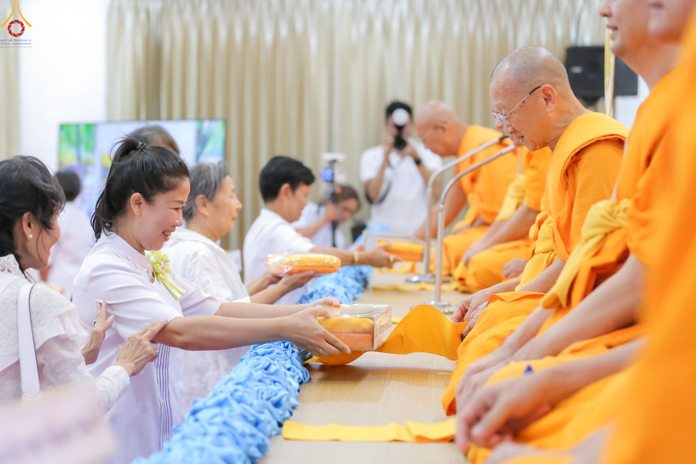 ภาพ No.339401:วันอังคารที่ 14  กรกฎาคม 2569 พิธีทอดผ้าป่าและพิธีตอกเสาเข็มมงคลต้นสุดท้าย องค์พระเจดีย์เพื่อสร้างสันติภาพโลก  ณ ธุดงคสถานพัฒนานิคม อ.พัฒนาพิคม จ.ลพบุรี