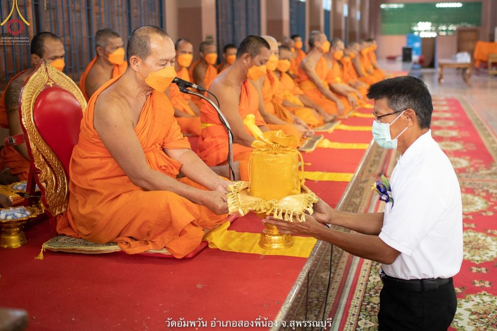 ภาพ No.69149:พระธรรมยาตรา ปฏิบัติศาสนกิจ ทำนุบำรุงศาสนสถาน, สวดธรรมจักร, ปฏิบัติธรรม ร่วมกับชุมชน,นักเรียนเด็กดีวีสตาร์ และร่วมพิธีทอดผ้าป่าบำรุงศาสนสถาน ในโครงการธรรมยาตรากตัญญูบูชา มหาปูชนียาจารย์ พระมงคลเทพมุนี(สด จนฺทสโร) พระผู้ปราบมาร อนุสรณ์สถาน 7 แห่ง ปีที่ 11