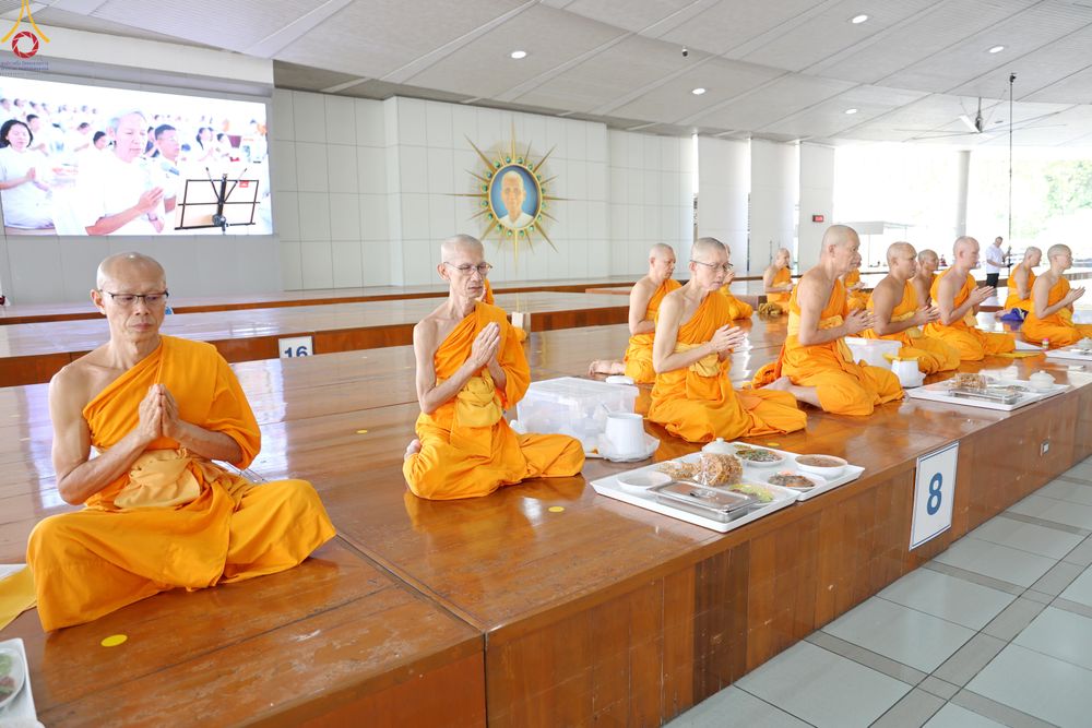 ภาพ No.317595:วันพฤหัสบดีที่ 2 เมษายน พ.ศ.2569 พิธีบุพเปตพลี ครั้งที่ 180 ณ หอฉันคุณยายอาจารย์ฯ วัดพระธรรมกาย