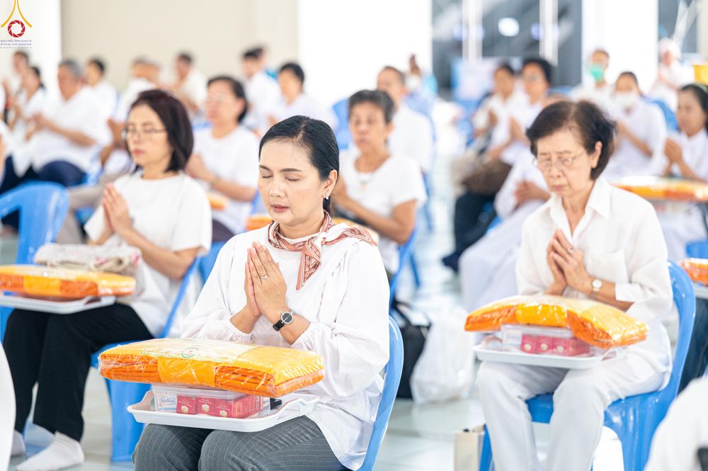 ภาพ No.337476:วันจันทร์ที่ 29 มิถุนายน พ.ศ.2569 (วันพระขึ้น 15 ค่ำ เดือน 8) พิธีบุพเปตพลี ครั้งที่ 184 ณ หอฉันคุณยายอาจารย์ฯ  พิธีสวดธัมมจักกัปปวัตนสูตร ครบ 8,495,000,000 จบ ณ มหาวิหารคด วัดพระธรรมกาย