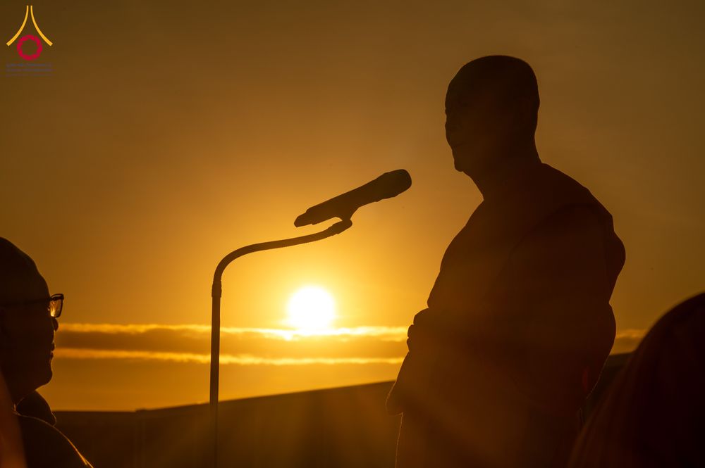 ภาพ No.285254:วันจันทร์ที่ 15 ธันวาคม พ.ศ.2568  บันทึกภาพหมู่ประวัติศาสตร์ โครงการบรรพชาอุปสมบทหมู่  รุ่นบูชาธรรมมหาปูชนียาจารย์ ประจำปี 2568 ณ ลานธรรมมหาธรรมกายเจดีย์ วัดพระธรรมกาย