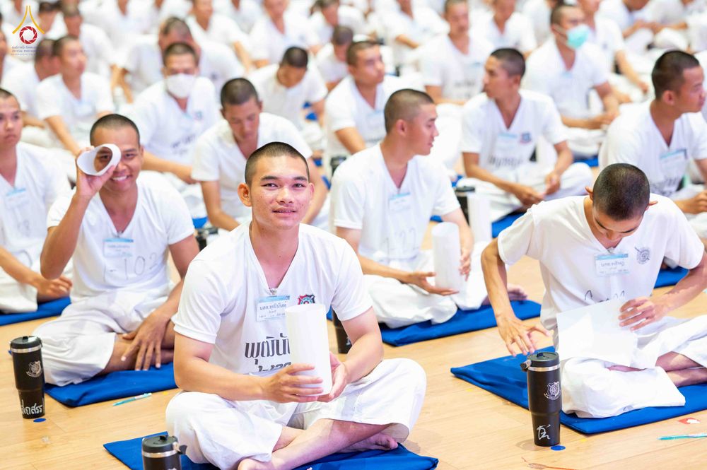 ภาพ No.341551:วันที่ 26 กรกฎาคม พ.ศ. 2569 โครงการพัฒนาคุณธรรม จริยธรรม สำหรับนักเรียนนายสิบตำรวจ (นสต.) รุ่นที่ 17 ศูนย์ฝึกอบรมตำรวจภูธรภาค 1 ได้จัดกิจกรรม  จุดเทียนรวมใจและปฏิบัติธรรมเจริญสมาธิภาวนา เพื่อน้อมอุทิศถวายเป็นพระราชกุศลฯ ณ ศูนย์ปฏิบัติธรรมเวิล์ดพีช วัลเล่