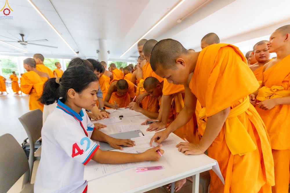 ภาพ No.331867:วันที่ 5 พฤษภาคม พ.ศ.2569 ศูนย์การแพทย์บุญรักษา ร่วมกับคลินิกใจใส จัดถวายวัคซีนป้องกันไข้หวัดใหญ่  แด่คณะพระภิกษุสามเณรกว่า 500 รูป